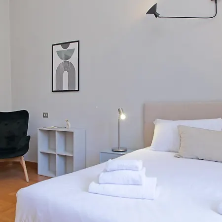 Luxury In The Ghetto's Heart * Řím