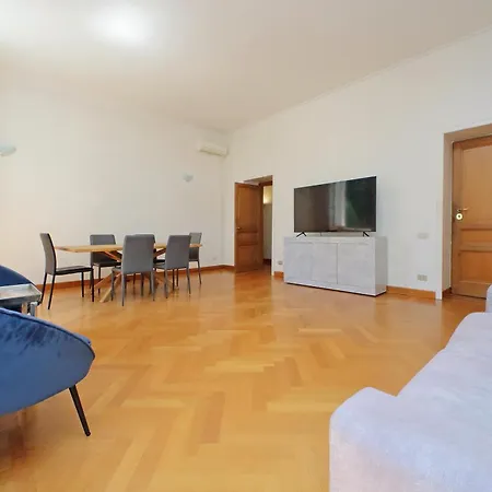 Apartmán Luxury In The Ghetto's Heart