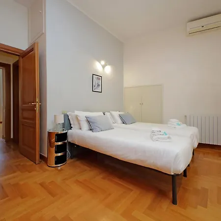 Luxury In The Ghetto's Heart *