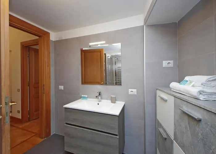 Luxury In The Ghetto's Heart Daire