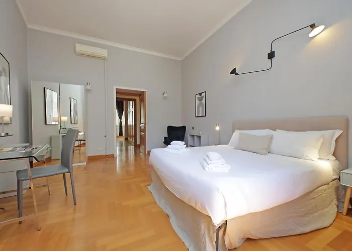 Luxury In The Ghetto's Heart * Roma