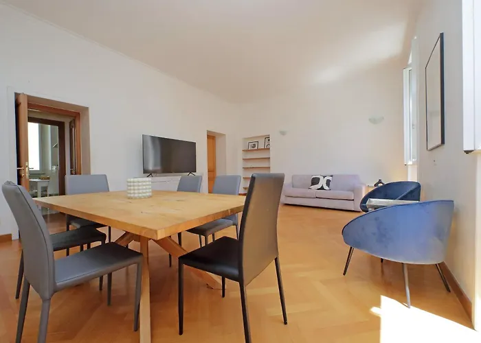 Luxury In The Ghetto's Heart *